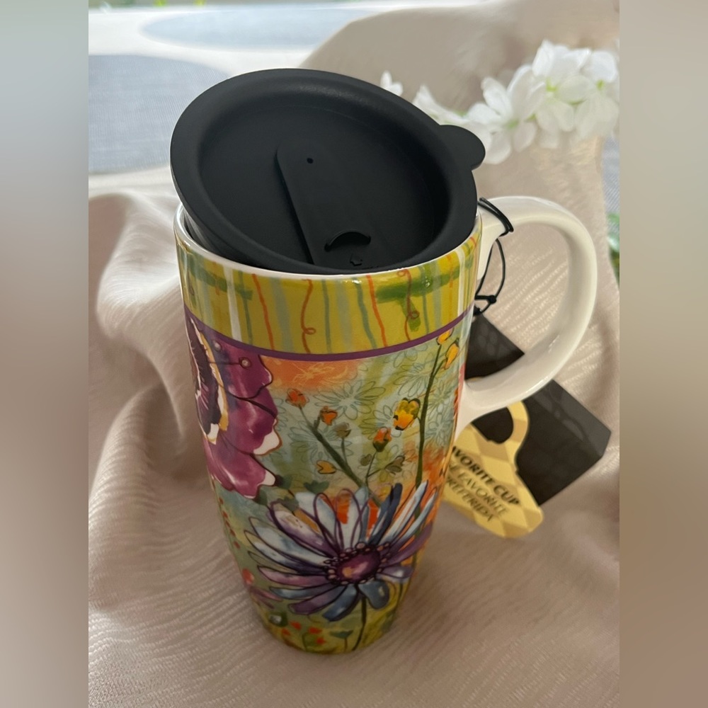 Cypress Home Water Blooms 17 oz Ceramic Cup With Lid Latte Cup